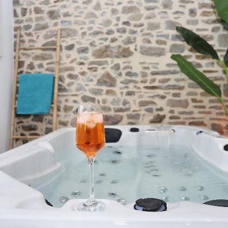 La Douce Nuit Apartment Fougeres Exterior photo