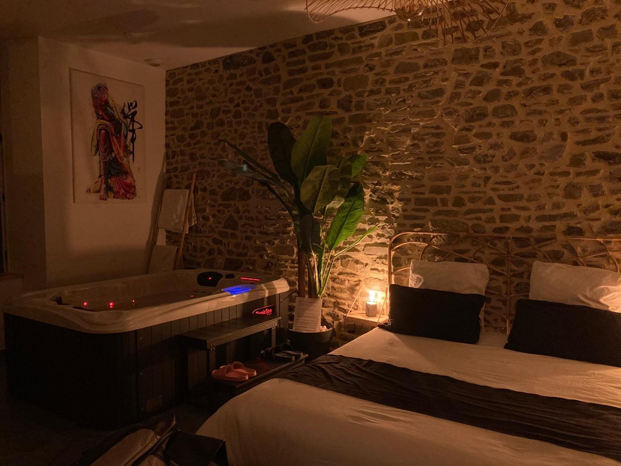 La Douce Nuit Apartment Fougeres Exterior photo