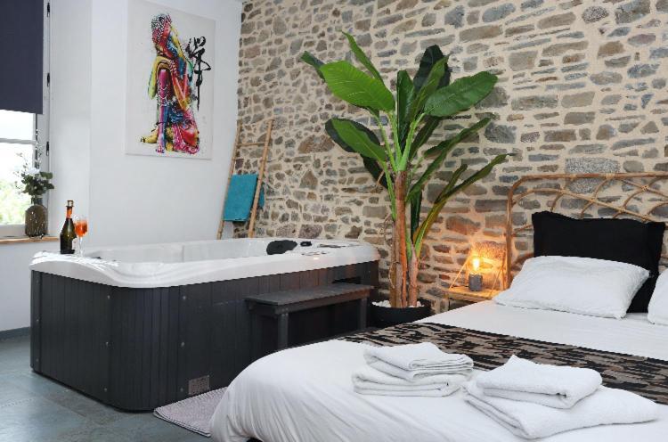 La Douce Nuit Apartment Fougeres Exterior photo